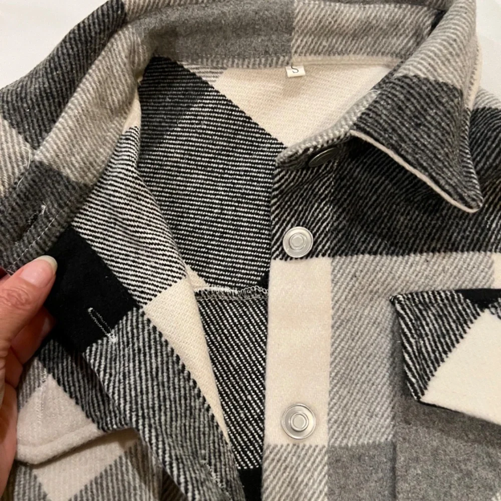 Coat -Oversize plaid button coat, Size Small, Excellent Condition - Picture 7 of 14